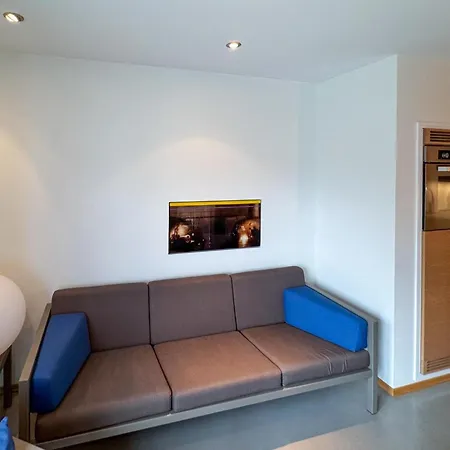 2 Bedroom Beautiful In *