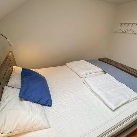 2 Bedroom Beautiful In *